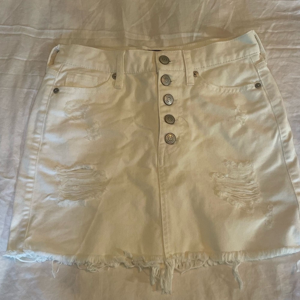 White denim skirt